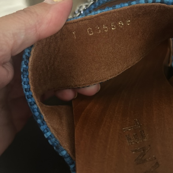 Chanel Navy Blue Tweed wooden Platform sandals with chain Embellishments - Picture 6 of 9